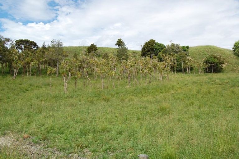 Photo of property in 135 Phillips Road, Kaiwaka, 0573