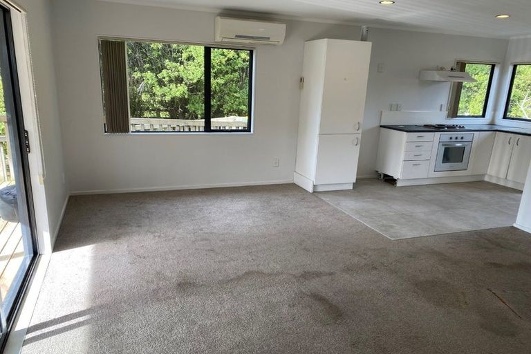 Photo of property in 6 Barnes Road, Redwood, Christchurch, 8051