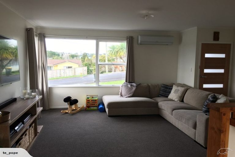 Photo of property in 36 Fordham Street, Beach Haven, Auckland, 0626
