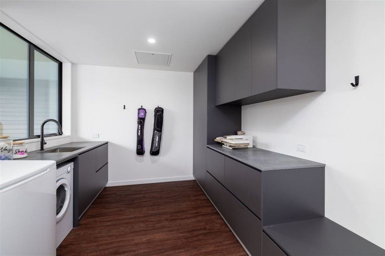 Photo of property in 22 Penberley Road, Prebbleton, 7676