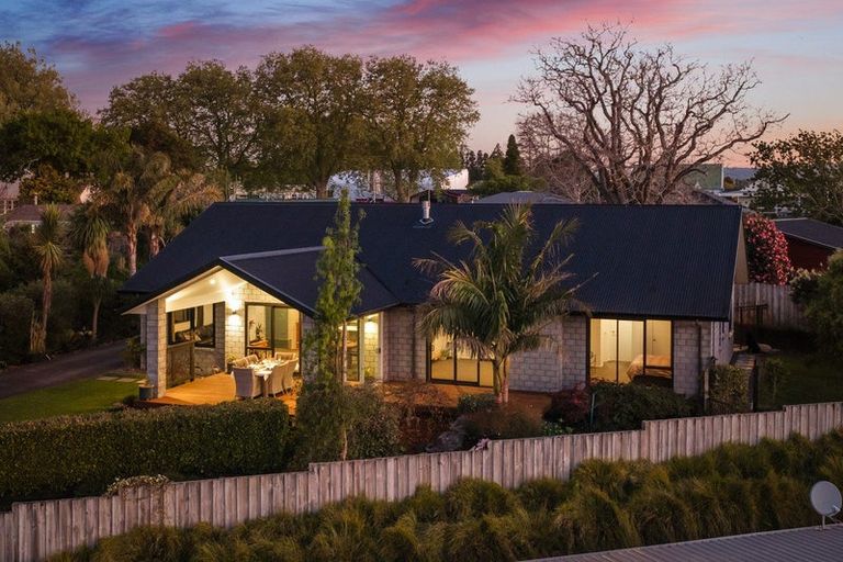 Photo of property in 12 Noble Johnston Drive, Katikati, 3129