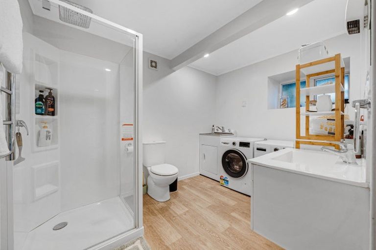 Photo of property in 92 Awaruku Road, Torbay, Auckland, 0630