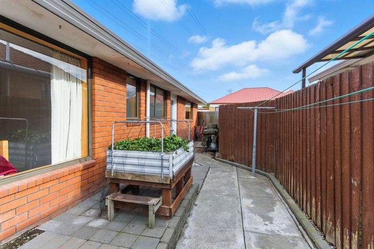 Photo of property in 1/12 Algie Place, Avonhead, Christchurch, 8042