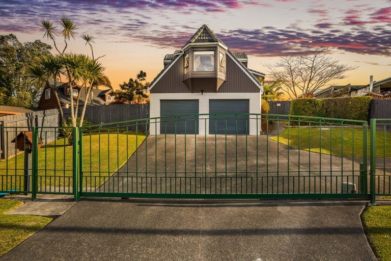 Photo of property in 64 Granville Drive, Massey, Auckland, 0614