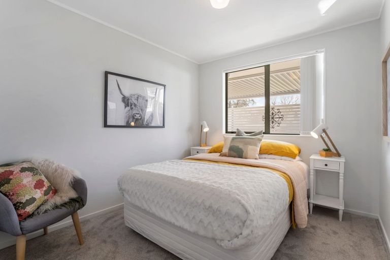 Photo of property in 10a Cramond Drive, Mangere East, Auckland, 2024