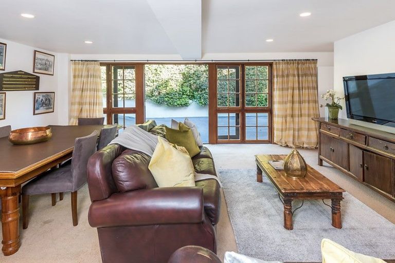 Photo of property in 59 Marine Parade, Mellons Bay, Auckland, 2014