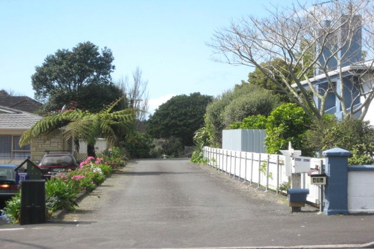 Photo of property in 43b Mangorei Road, Strandon, New Plymouth, 4312