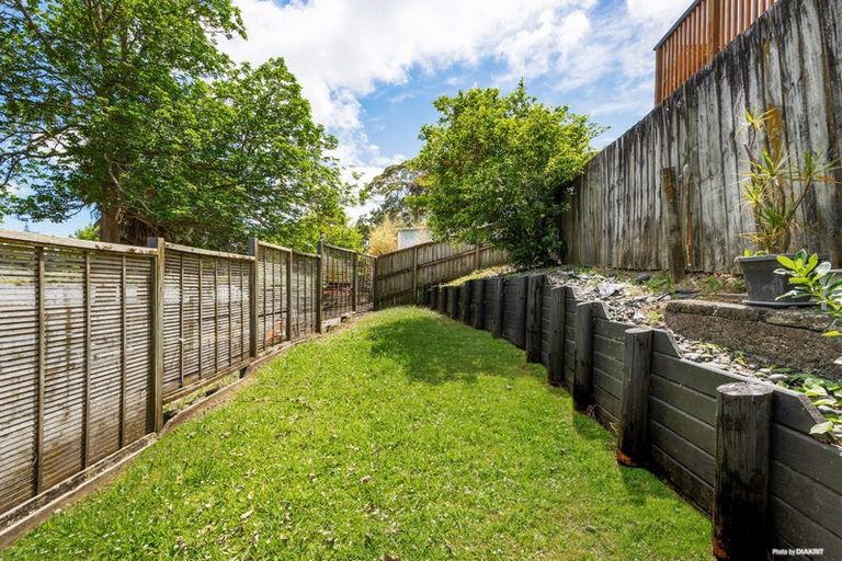 Photo of property in 2/27 Hillcrest Road, Papatoetoe, Auckland, 2025