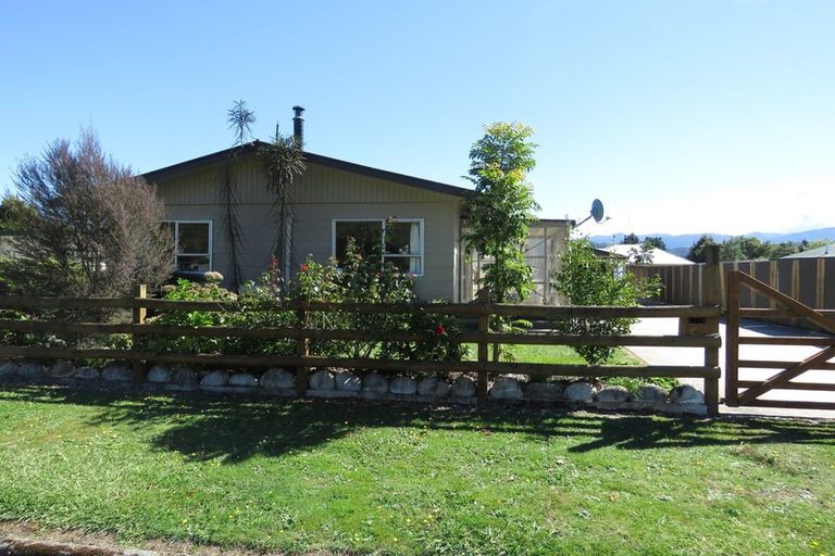 Photo of property in 2 Walsh Street, Reefton, 7830
