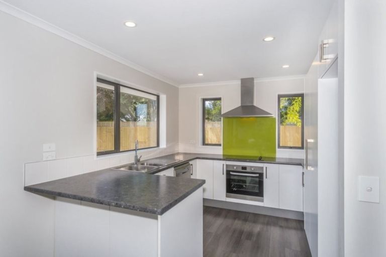 Photo of property in 94 Palmers Road, New Brighton, Christchurch, 8083