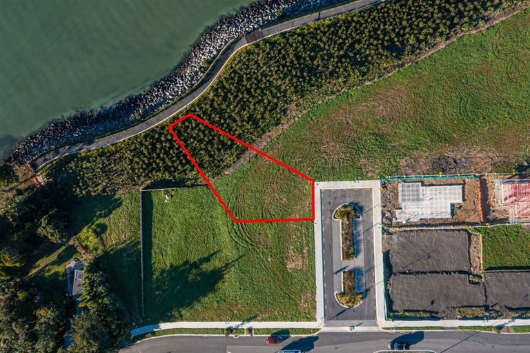 Photo of property in 6 Turbine Way, Hobsonville, 0616