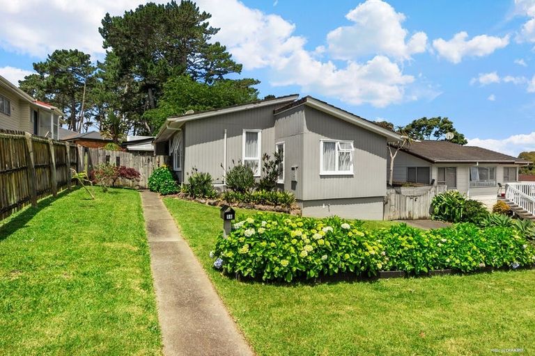 Photo of property in 64 Glenbervie Crescent, Massey, Auckland, 0614