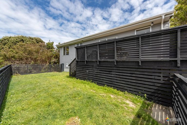 Photo of property in 114 Te Pene Avenue, Titahi Bay, Porirua, 5022