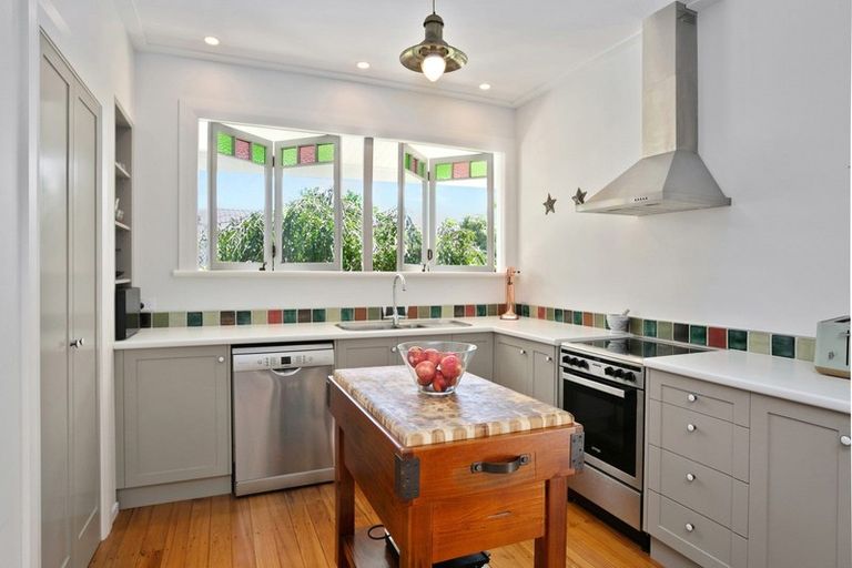 Photo of property in 8 Williams Street, Cambridge, 3434