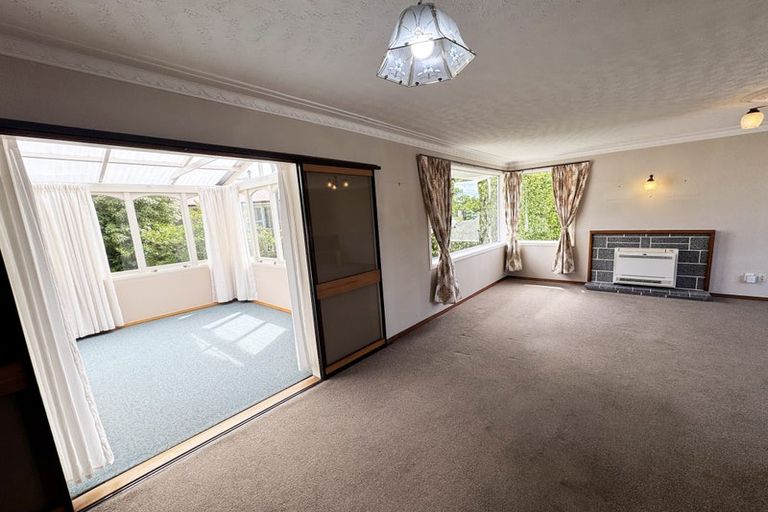 Photo of property in 16 Geelong Place, Burnside, Christchurch, 8053