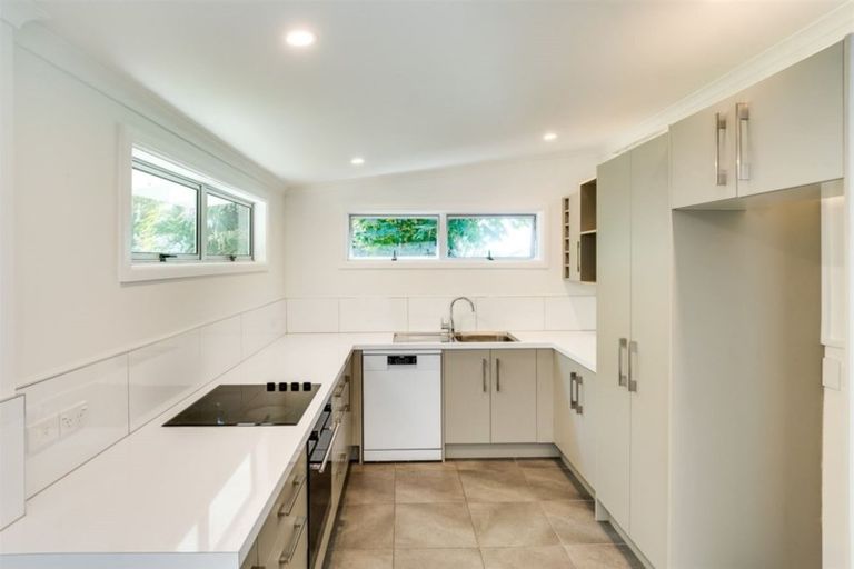 Photo of property in 30 Coote Road, Bluff Hill, Napier, 4110