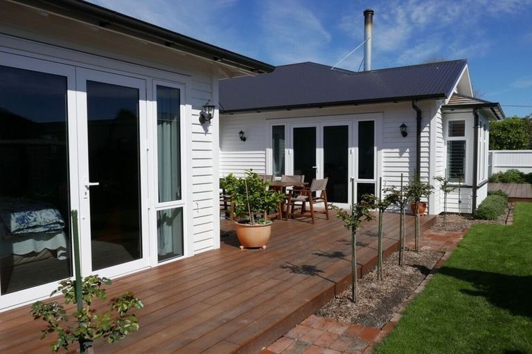 Photo of property in 114 Paparoa Street, Papanui, Christchurch, 8053