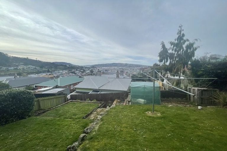 Photo of property in 35 Cole Street, Caversham, Dunedin, 9012