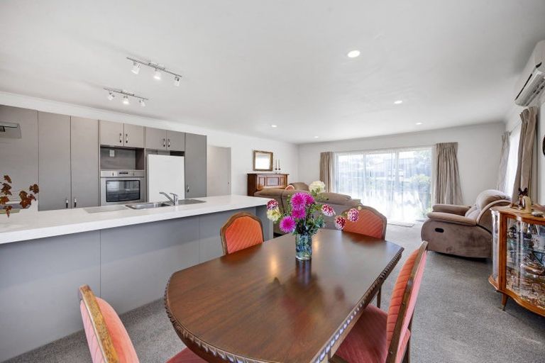 Photo of property in 17 Mcnaughton Street, Waitara, 4320