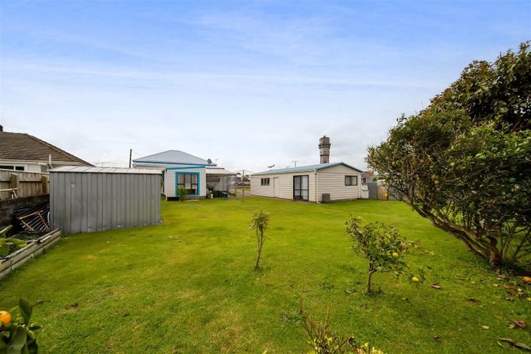 Photo of property in 30 Caledonia Street, Hawera, 4610