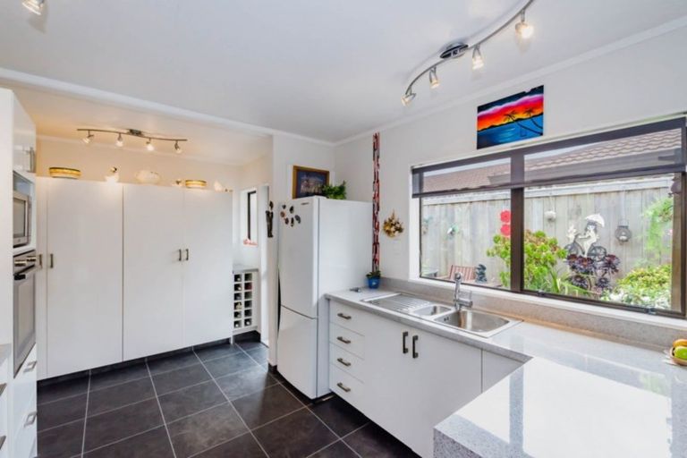 Photo of property in 7b Ratanui Road, Paraparaumu, 5032