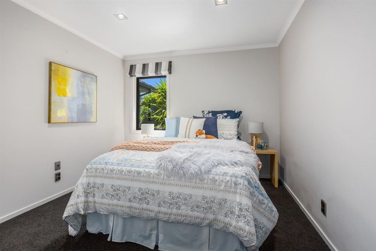 Photo of property in 16 Nelson Avenue, Aotea, Porirua, 5024
