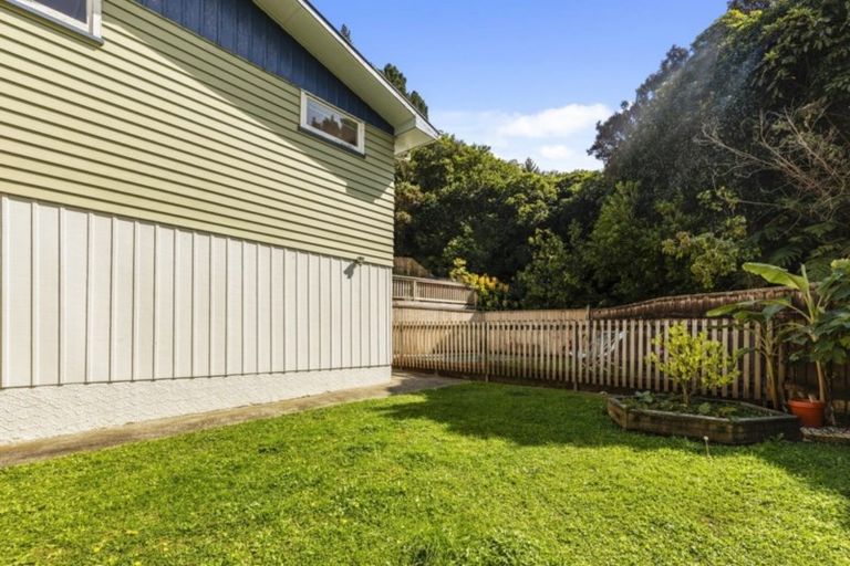 Photo of property in 59 Bird Grove, Stokes Valley, Lower Hutt, 5019