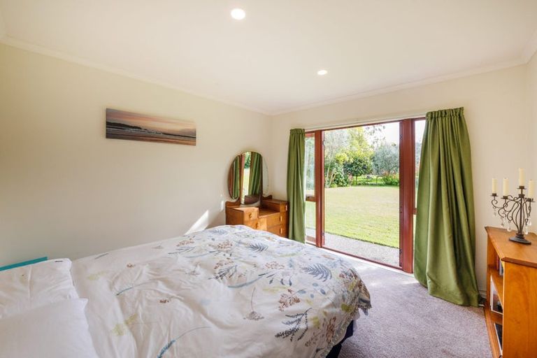 Photo of property in 220 Valley Views, Fitzherbert, Palmerston North, 4472