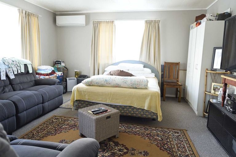 Photo of property in 39 Court Town Close, Mangere, Auckland, 2022