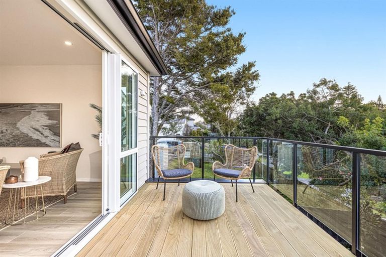 Photo of property in 17a Alexander Avenue, Torbay, Auckland, 0630