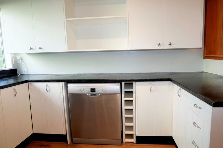 Photo of property in 136 Ruapehu Street, Paraparaumu, 5032