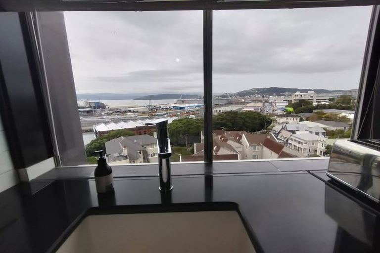 Photo of property in Mansfield Towers, 1 Grant Road, Thorndon, Wellington, 6011