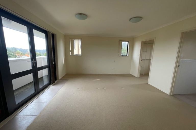 Photo of property in 28 Greenbough Lane, Greenhithe, Auckland, 0632