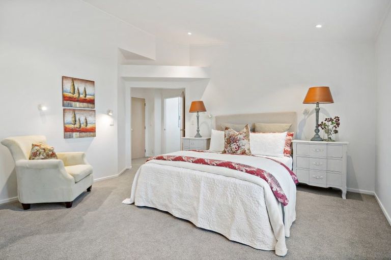 Photo of property in 1/33 Argo Drive, Half Moon Bay, Auckland, 2012