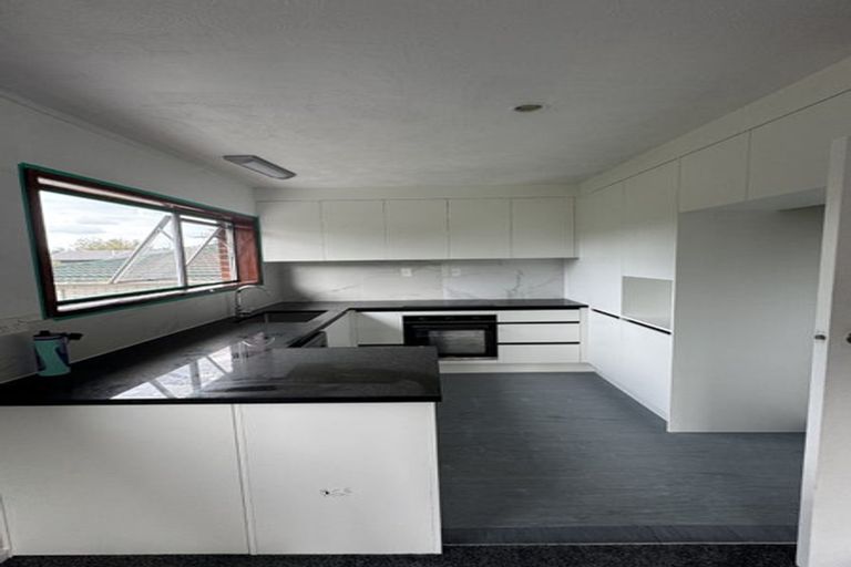 Photo of property in 31 Marina Road, Torbay, Auckland, 0630