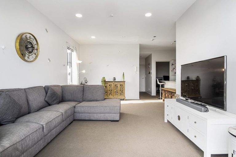 Photo of property in Tenor Apartments, 407/40 Library Lane, Albany, Auckland, 0632