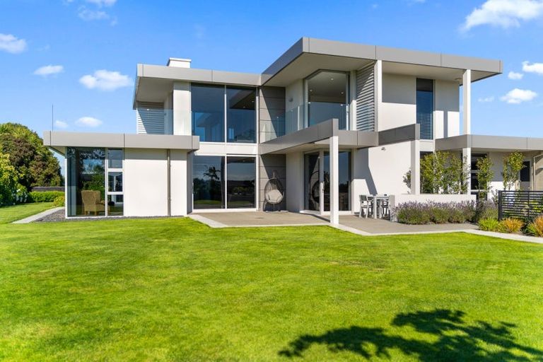 Photo of property in 32 Talboys Drive, Winton, 9720