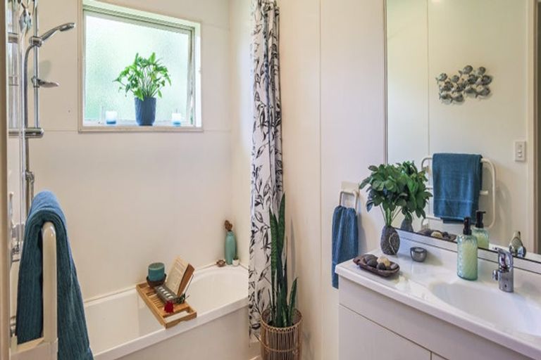 Photo of property in 15a Cannon Drive, Kerikeri, 0230