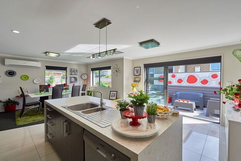 Photo of property in 18 Galea Grove, Kelvin Grove, Palmerston North, 4414