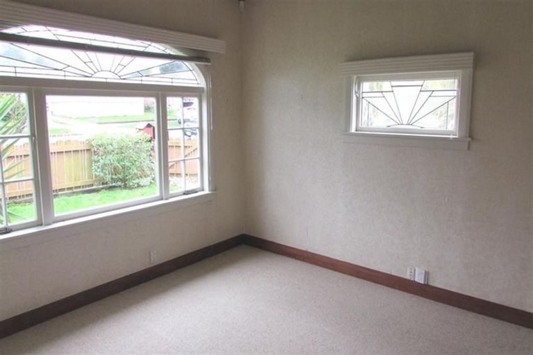 Photo of property in 58 Alberta Street, Point Chevalier, Auckland, 1022