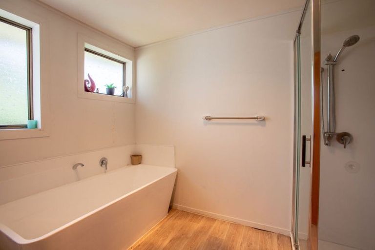 Photo of property in 8 Ameku Road, Raetihi, 4632