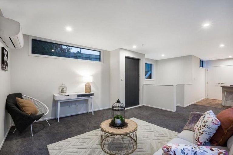 Photo of property in 10a Rewa Terrace, Tawa, Wellington, 5028