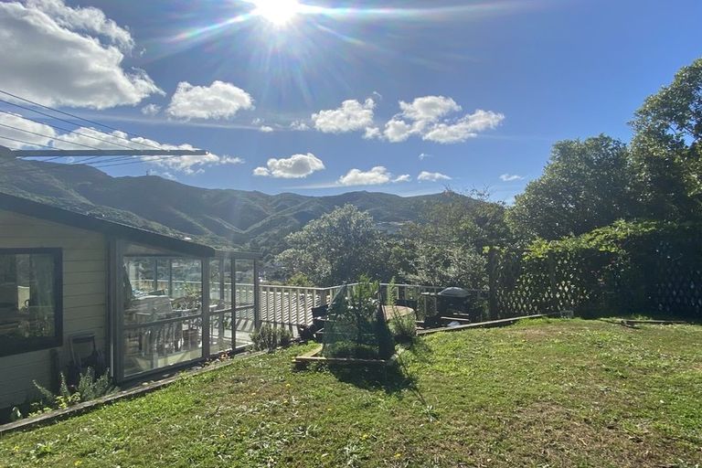 Photo of property in 4 Lydia Way, Karori, Wellington, 6012