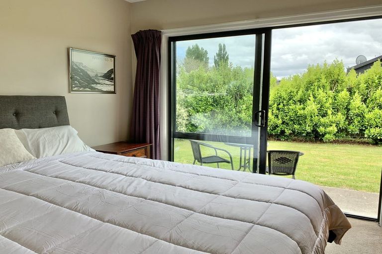 Photo of property in 8 Latham Stubbs Crescent, Waipawa, 4210