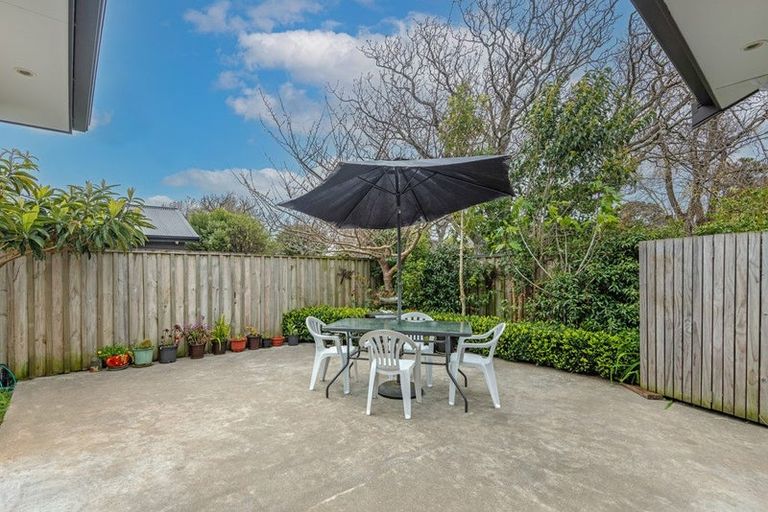 Photo of property in 8 Cardiff Street, Highbury, Palmerston North, 4412