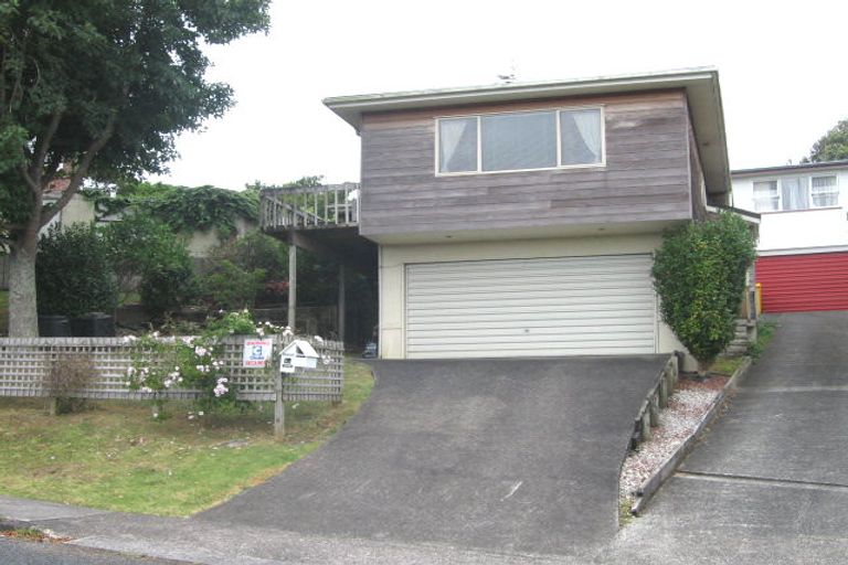Photo of property in 2/4 Brunton Place, Glenfield, Auckland, 0629