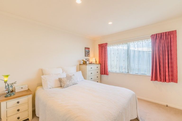 Photo of property in 4b Huia Road, Raumati Beach, Paraparaumu, 5032
