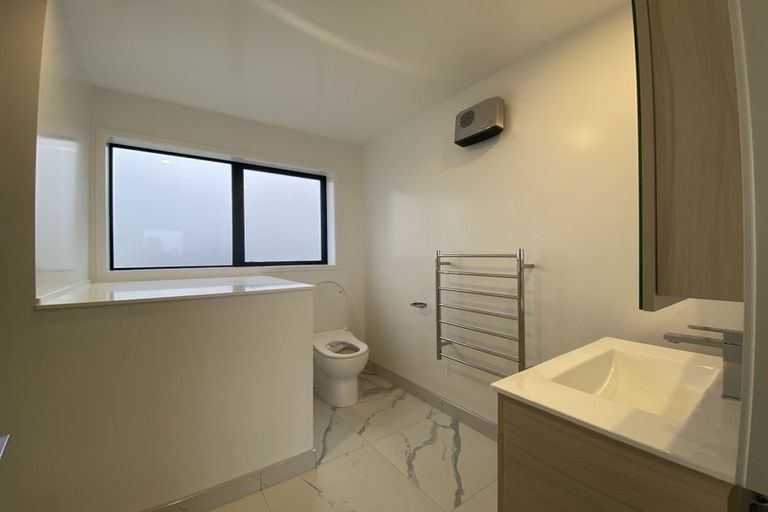 Photo of property in 1/2 Hood Street, Mount Victoria, Wellington, 6011