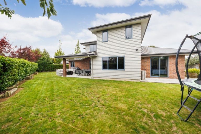 Photo of property in 18 Oak Crescent, Ashhurst, 4810