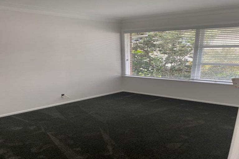 Photo of property in 2/17 Walter Street, Hauraki, Auckland, 0622